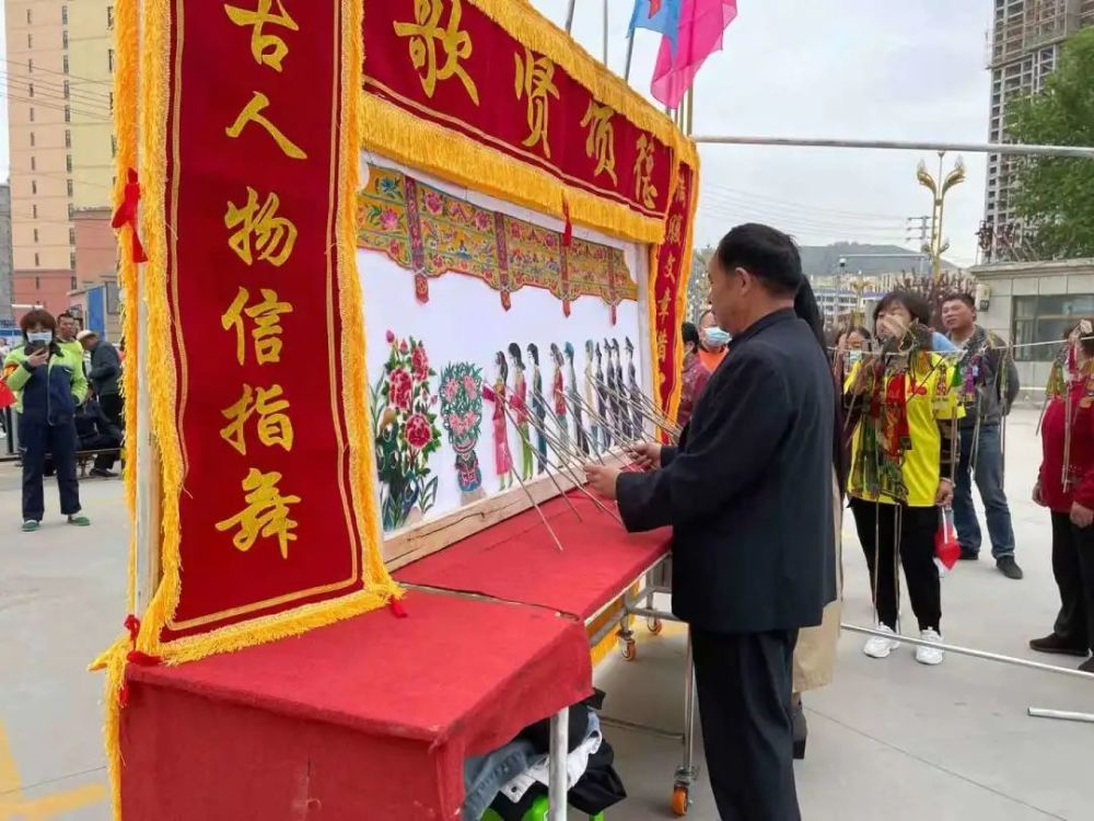 新澳門王中王期期中，揭秘彩票背后的秘密與策略，揭秘新澳門王中王彩票背后的秘密與策略，期期中探秘彩票世界