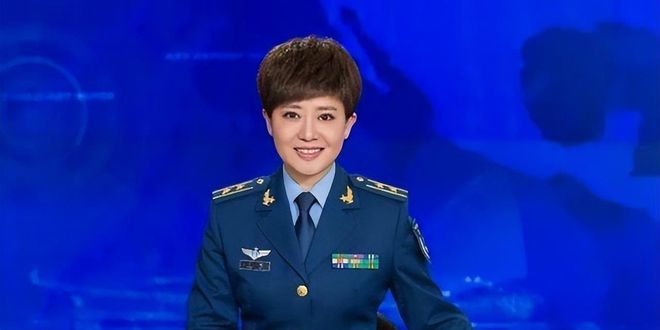 軍事節(jié)目女主持人，閃耀熒屏的星光，軍事節(jié)目女主持人，熒屏上的璀璨星光