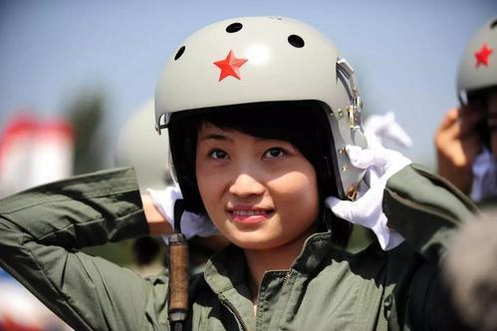 四川女飛行員余旭，英勇無畏的藍(lán)天使者，四川女飛行員余旭，藍(lán)天的英勇使者
