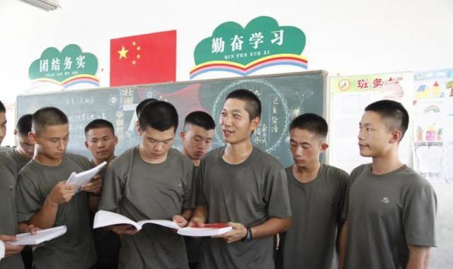 深度解析，為什么不建議報(bào)考國防科技大學(xué)，深度解析，報(bào)考國防科技大學(xué)的潛在考慮與權(quán)衡