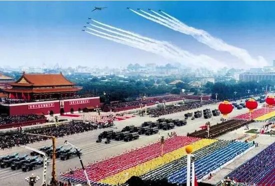 慶祝祖國(guó)輝煌，50周年國(guó)慶大閱兵高清完整版回顧，慶祝祖國(guó)輝煌，國(guó)慶大閱兵高清完整版回顧，共襄五十周年慶典盛況