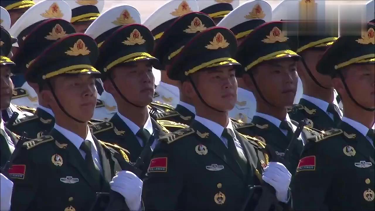 三軍儀仗隊霸氣視頻，展現(xiàn)雄壯軍威與卓越風采，三軍儀仗隊雄壯風采霸氣展現(xiàn)視頻，彰顯卓越軍威與風采