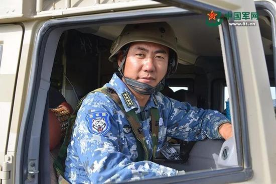 滿廣志現(xiàn)在是什么軍銜？深度解析其軍事生涯及成就，滿廣志的軍銜與軍事生涯，深度解析及成就概覽