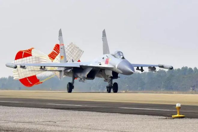 連云港軍用機場殲-11，揭秘軍事航空的神秘面紗，揭秘連云港軍用機場殲-11軍事航空的神秘面紗