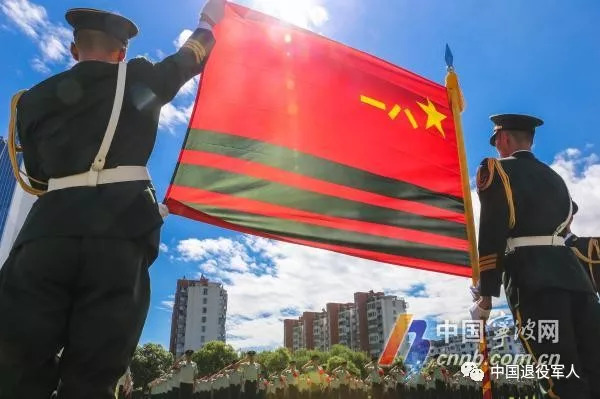 武警軍旗圖片高清，榮耀與力量的象征，武警軍旗高清圖片，榮耀與力量的永恒象征