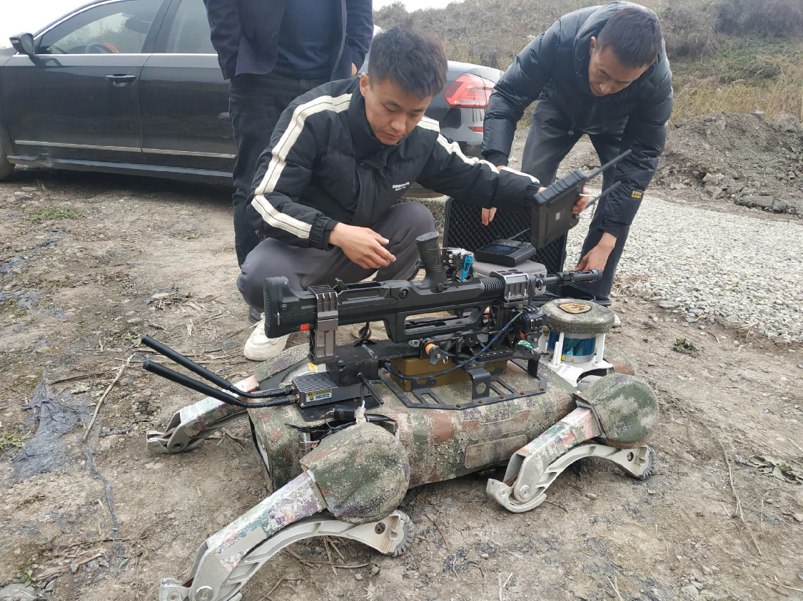 軍用重型防彈盾牌，保護(hù)戰(zhàn)士的生命線(xiàn)，軍用重型防彈盾牌，戰(zhàn)士的生命守護(hù)者