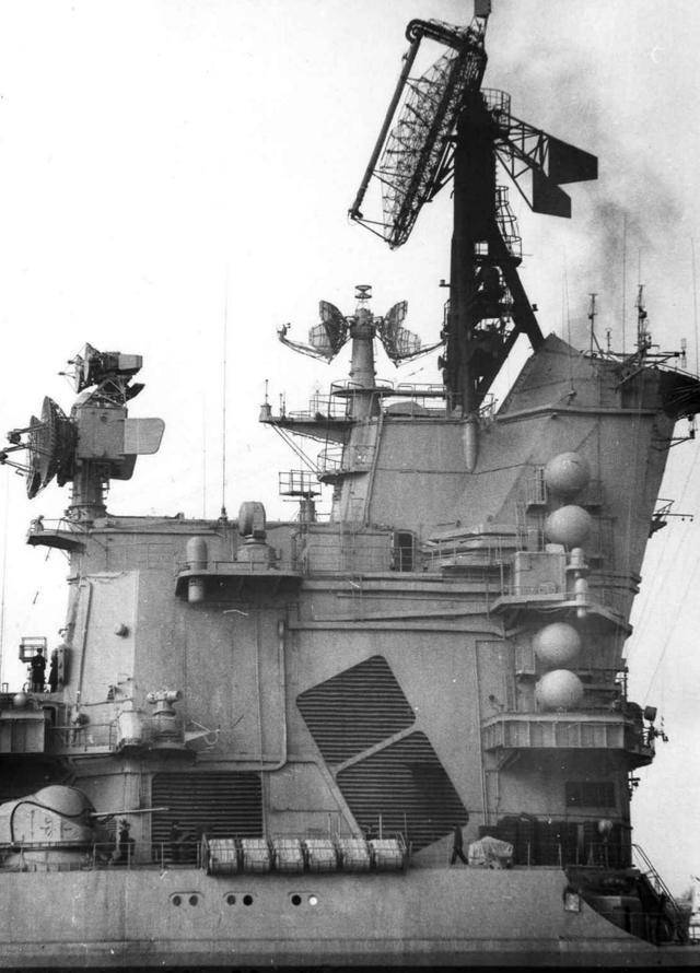 蘇聯(lián)65型巡洋艦，歷史與特點解析，蘇聯(lián)65型巡洋艦，歷史背景與特點深度解析