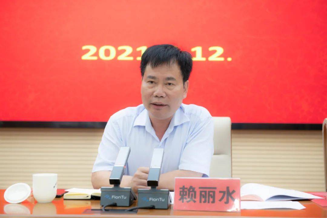 二四六香港資料期期中，深度解析與SEO優(yōu)化策略，深度解析香港期期中資料，SEO優(yōu)化策略揭秘