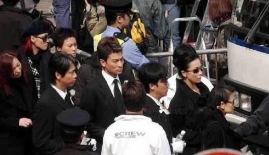 畢福劍追悼會過程回顧，緬懷巨星，致敬傳奇人生，畢福劍追悼會回顧，緬懷巨星，致敬傳奇人生