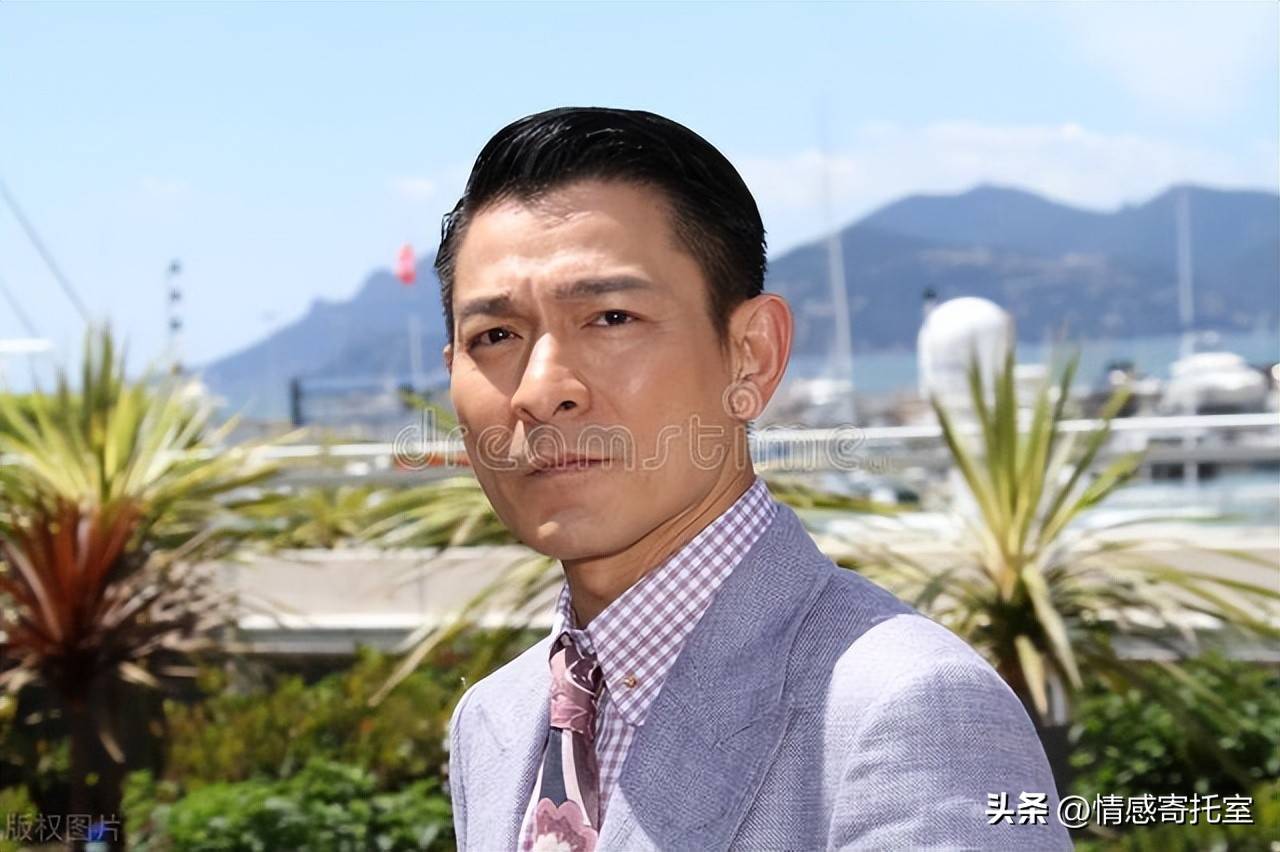 香港內(nèi)部一肖王中王新水，揭秘背后的秘密與探索真實(shí)面貌，香港內(nèi)部揭秘，一肖王中王新水背后的真相與真實(shí)面貌探索