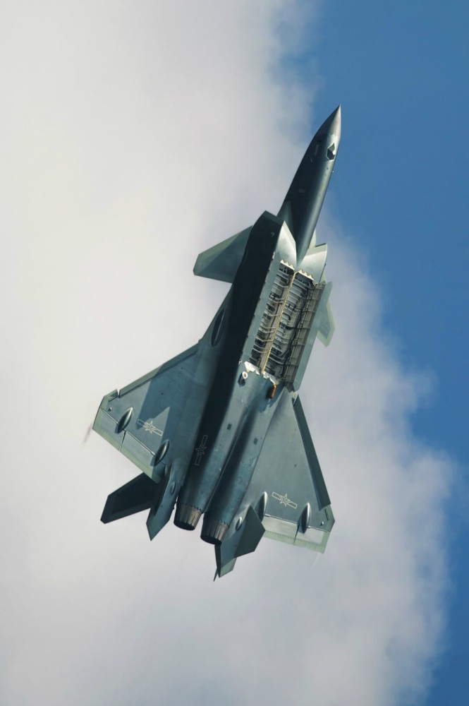 揭秘殲-20高清圖片，中國空軍新一代隱形戰(zhàn)機(jī)的風(fēng)采，揭秘殲-20高清圖片，中國新一代隱形戰(zhàn)機(jī)風(fēng)采展示