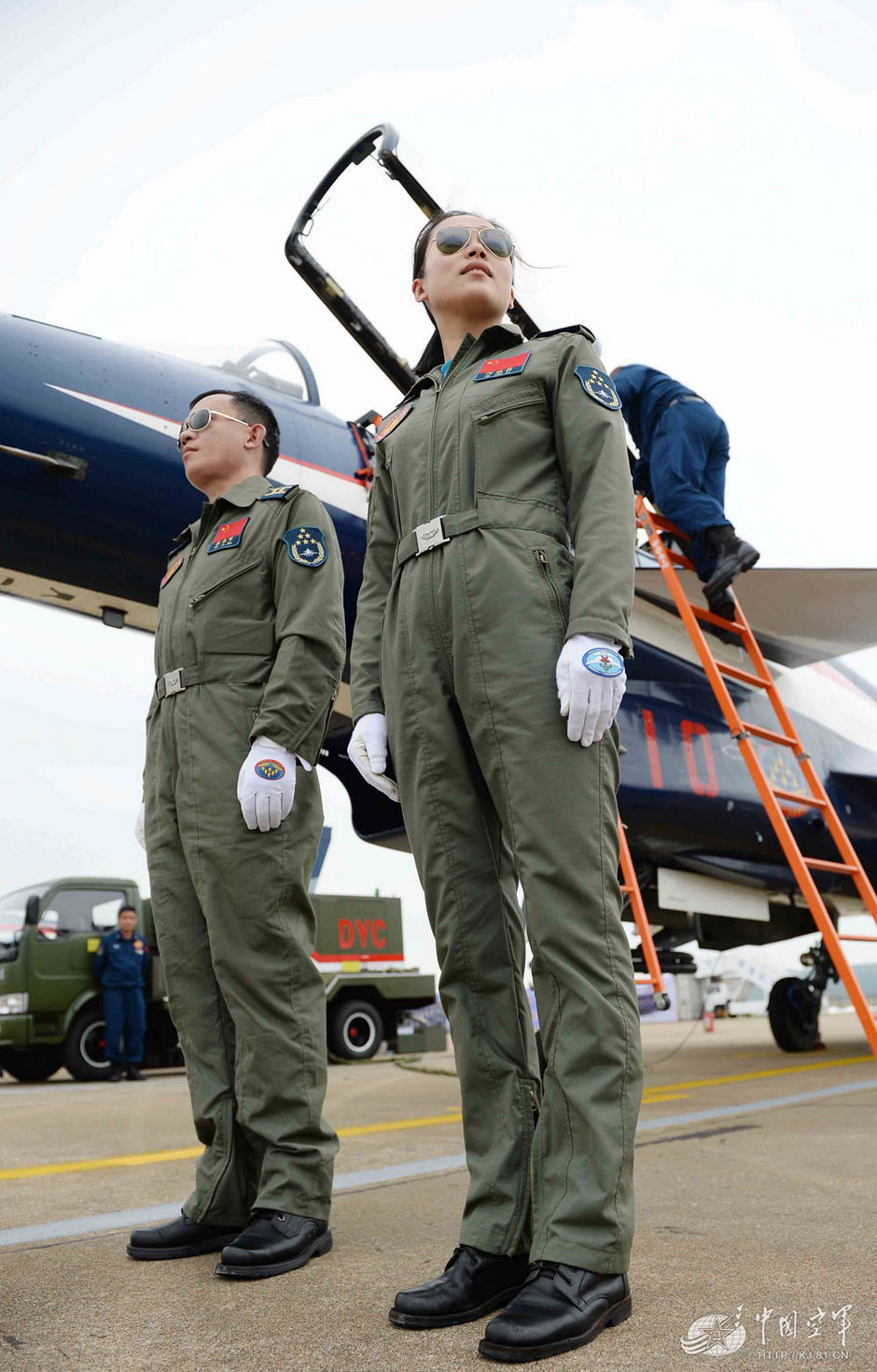 揭秘殲-10女飛行員神秘事件，真相探尋與反思，揭秘殲-10女飛行員神秘事件，探尋真相與反思之路