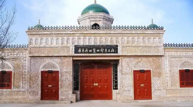 新疆11月份適合旅游嗎