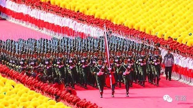 國慶閱兵是每年一次嗎？——深度解析與探討，深度解析與探討，國慶閱兵是否為每年例行活動(dòng)？
