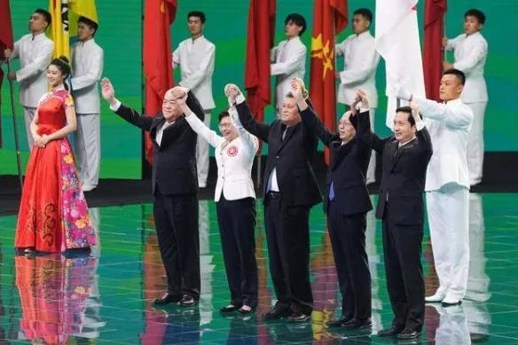 澳門正版免費大全，探索未來的機遇與挑戰(zhàn)（2025版），澳門正版免費大全，未來機遇與挑戰(zhàn)的探索（2025版展望）