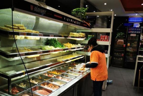 接到了一位身高達(dá)2米的客人，服務(wù)體驗(yàn)的優(yōu)化與挑戰(zhàn)，身高達(dá)兩米客人的服務(wù)體驗(yàn)優(yōu)化與挑戰(zhàn)