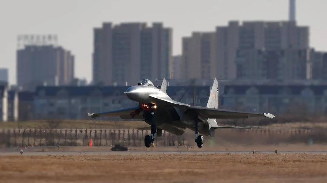 殲-11B戰(zhàn)斗機(jī)參數(shù)詳解，殲-11B戰(zhàn)斗機(jī)性能參數(shù)全面解析