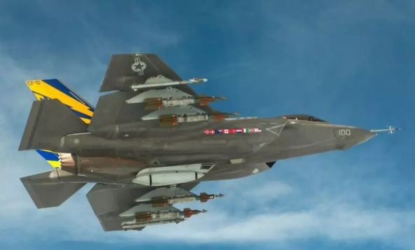 殲-35官方介紹，新一代艦載戰(zhàn)斗機(jī)的卓越性能，殲-35新一代艦載戰(zhàn)斗機(jī)卓越性能介紹